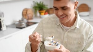 5 surprising effects of yogurt on your body, proven by science