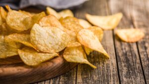 Do you like chips? Here is what to look at the label so as not to ruin your health