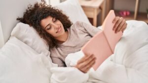 Evening reading: what happened when I replaced my phone with a book for 7 days