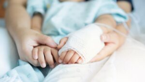 He complains with a simple arm pain, and died a few hours later ... The drama of lightning meningitis