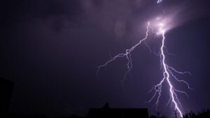 Lightning at the Barben zoo, 13 injured including 4 children: Dr. Kierzek's advice to avoid the worst in the event of a thunderstorm