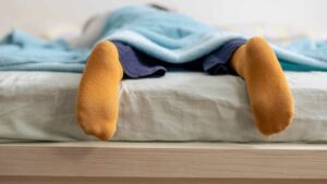 Do you have trouble falling asleep? This simple (and not very sexy) gesture could change your nights