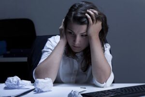 Hyperconnection strikes French employees full