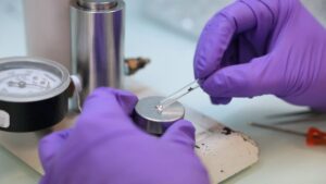 In France, at the police station at atomic energy, a time machine thanks to carbon 14