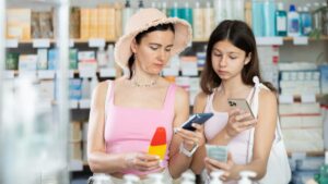 Strong heat, treatments, sunscreen: watch out for hidden dangers