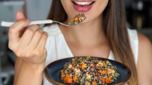 Summer salads without headache, these 8 healthy preserves to always have according to a nutritionist