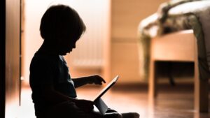 Three quarters of children aged 3 to 4 watch or play on screens, according to a study