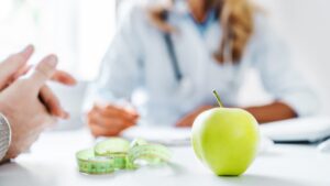 Weight gain in his forties? Here are the essential gestures to keep the line