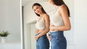 A flatter belly starts with this little change when you wake up