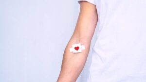 Blood donation: EFS is sounding the alarm, 15,000 pockets of blood is missing, and summer does not help
