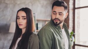 Can love without spark: can a relationship still last?