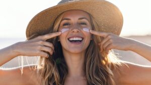 Do you avoid sunscreen to better tan? Here's why it's a mistake according to Dr. Kierzek