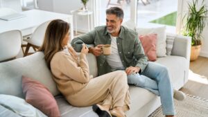Do you want a hard relationship? What happy couples do in the first days