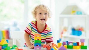 End of compound first names, skyrocketed short first names: discover the new trendy first names
