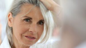 Here is what your white hair can reveal your health