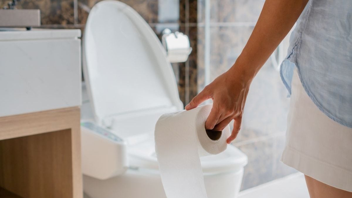 "I go to the front toilet": good or bad habit? Dr Gérald Kierzek
