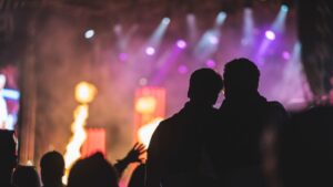 Public infidelity: the couple trapped at the Coldplay concert is buzzing, psy explains them