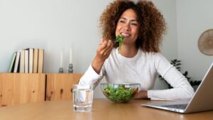 These two salads are much richer in nutrients than those that you surely eat all summer