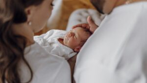 "They were not birth spots": thanks to her intuition, she saves her newborn from a tragic future