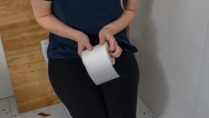 Can vaginal yeast infection, can toilet paper really be involved? An expert