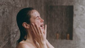 Cold shower, health miracle or danger for the heart? The opinion of Dr Gérald Kierzek