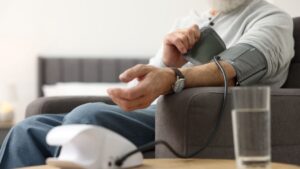 Heat wave, dehydration and blood pressure: heat accentuates the risks according to Dr Kierzek