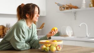 I am a gastroenterologist, here are the 4 fruits that I recommend first against constipation