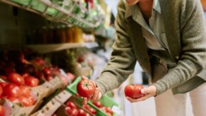 Local markets: the advice of an expert to choose the right fruits and vegetables on the stalls