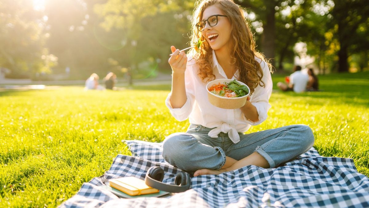 Menopause: Say goodbye to heat puffs with these 6 foods advised by our nutritionist