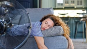 Summer fatigue, the real reasons why the heat exhausts us and how to face it