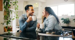 The 5 subjects that happy couples tackle every day, according to a psychologist
