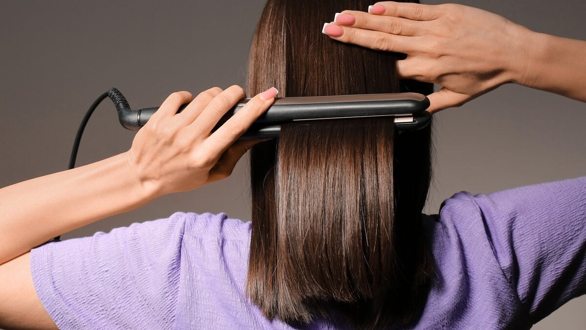 Your straightening iron exposes you to more than 10 billion harmful nanoparticles, according to a study