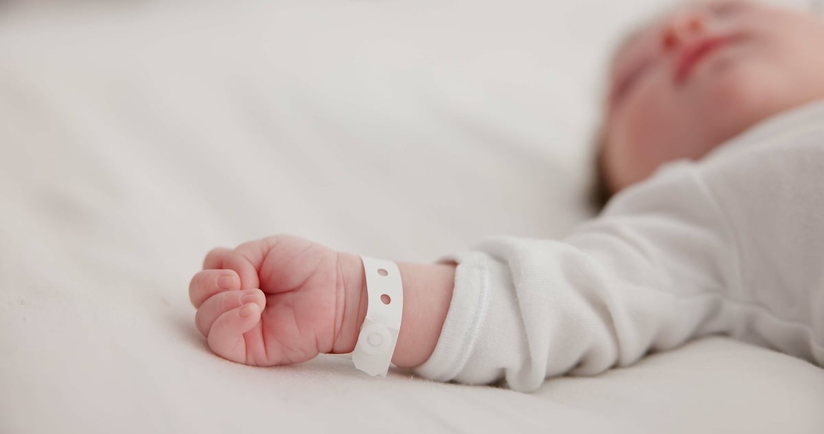 A newborn is 1.7 times more likely to die according to his birthplace