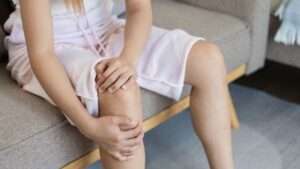 At 18, when she thinks of suffering from tendonitis, she is diagnosed with rare cancer