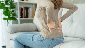 Do you suffer from a urinary tract infection and low back pain? Here is why you have to consult without waiting
