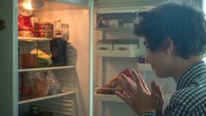 Does your teen come to lunch at home? The simple ideas of a nutritionist so that he eats correctly