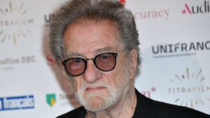Eddy Mitchell hospitalized, what you need to know about pneumonia and its serious risks