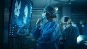His hangover hid a stupid. In the emergency room, it is announced to him that he has only 15% chances of survival