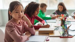 "My child hates his new class". 3 tips to help him adapt