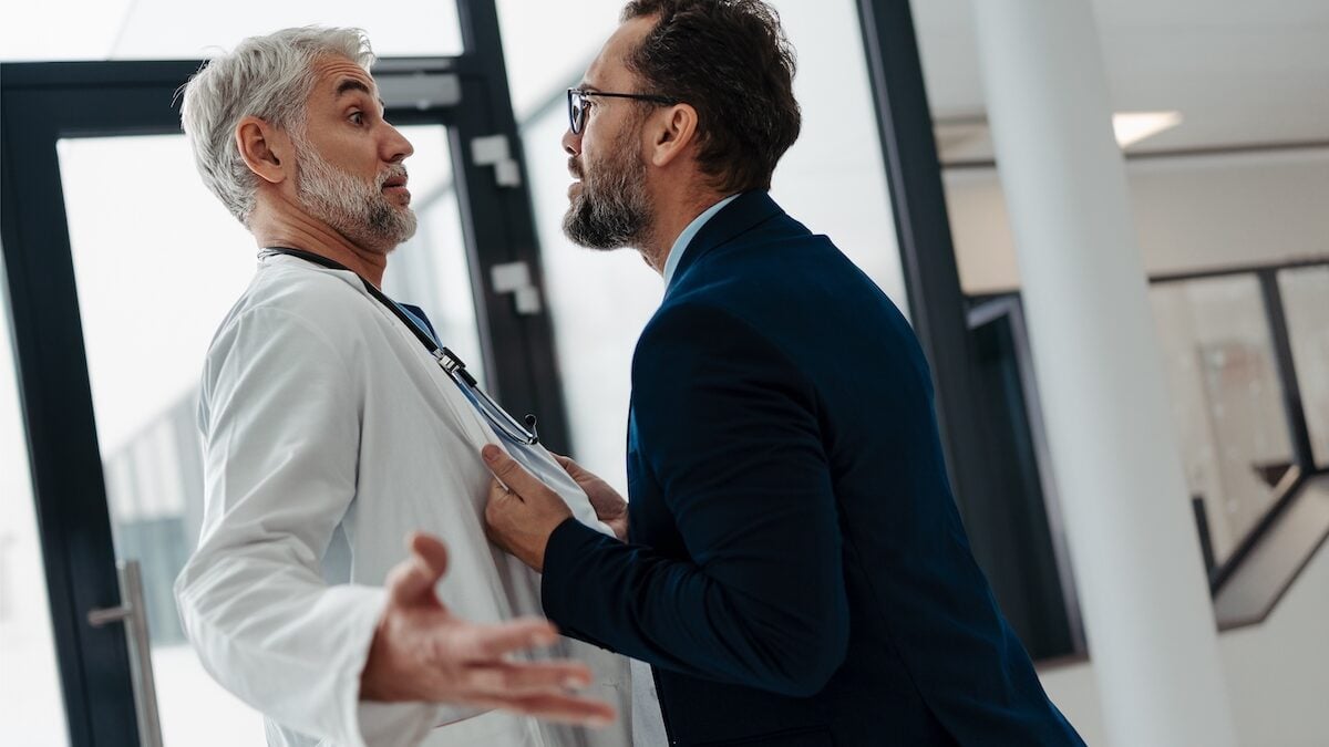 Violence against doctors, 7 assaults per day in 2024