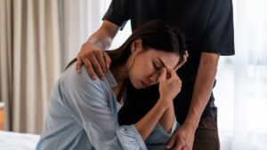 According to science, this innocuous gesture from your partner could reveal a tendency towards manipulation
