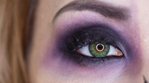 Beware of colored lenses for Halloween: advice from ophthalmologists