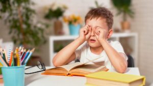 Children's sleep: 2 pediatricians explain how to spot a real lack of rest