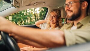 Dr Gérald Kierzek warns: this innocuous action in a car can be fatal, even at low speed