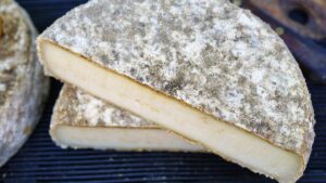 Escherichia coli alert: this goat cheese is recalled throughout France
