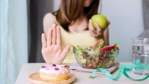 Menopause: 5 tips from a dietitian to avoid sugar cravings