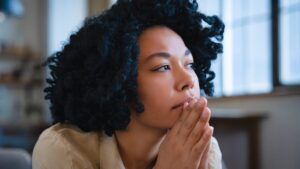 “Our society has never seemed so fragile”: a psychologist’s warning on the mental health of the French