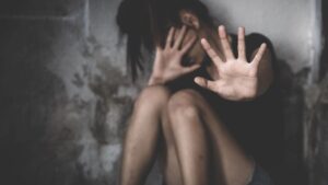 Sequestered, humiliated for 5 years: the chilling story of a survivor and the analysis of a psychologist