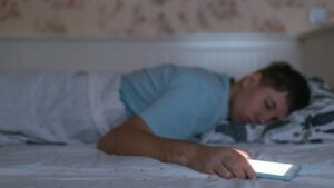 Sleeping too much, the threshold not to exceed to avoid damaging your brain