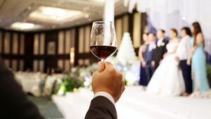 Your child's marriage: how to manage the meeting with your ex and his new spouse?
